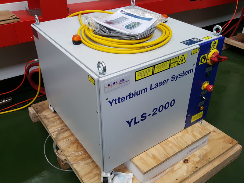 Lazer IPG YLS-2000 watt 2kw accurl lazer kesici için Lazer Kaynağı